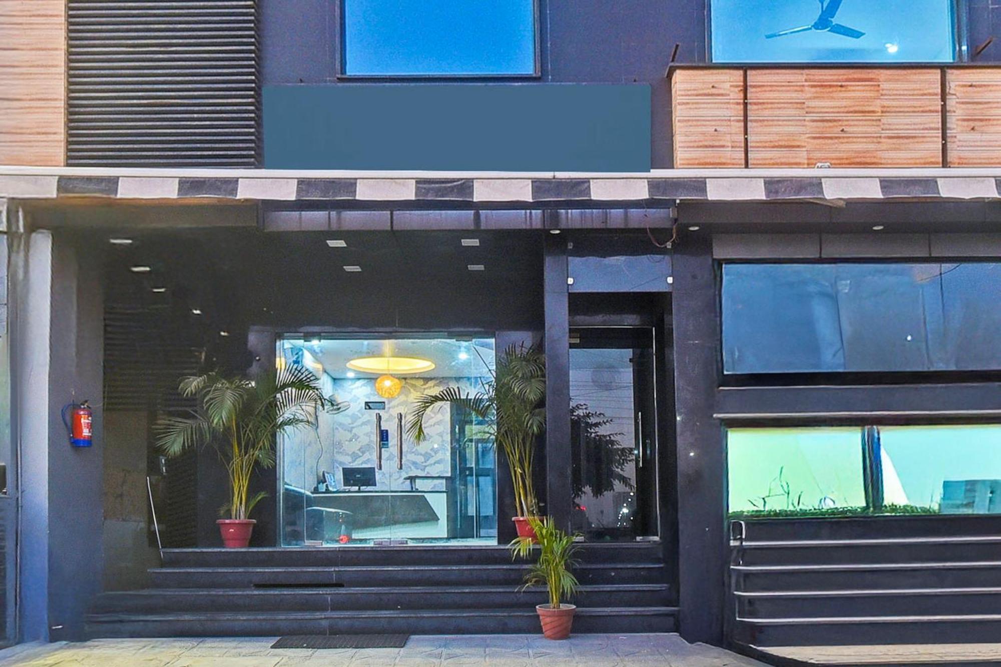 Super Townhouse Amrapali Circle Formerly Hotel Aqua ジャイプール エクステリア 写真