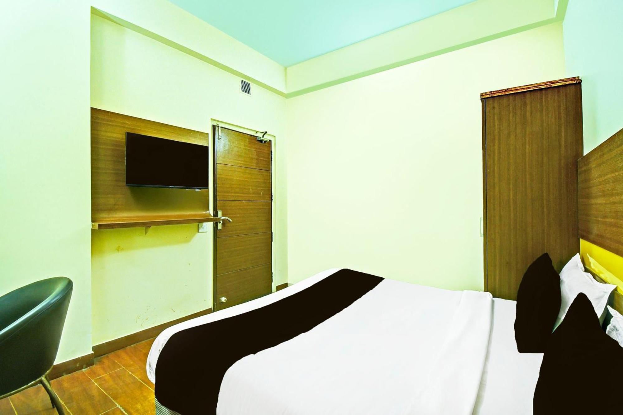 Super Townhouse Amrapali Circle Formerly Hotel Aqua ジャイプール エクステリア 写真