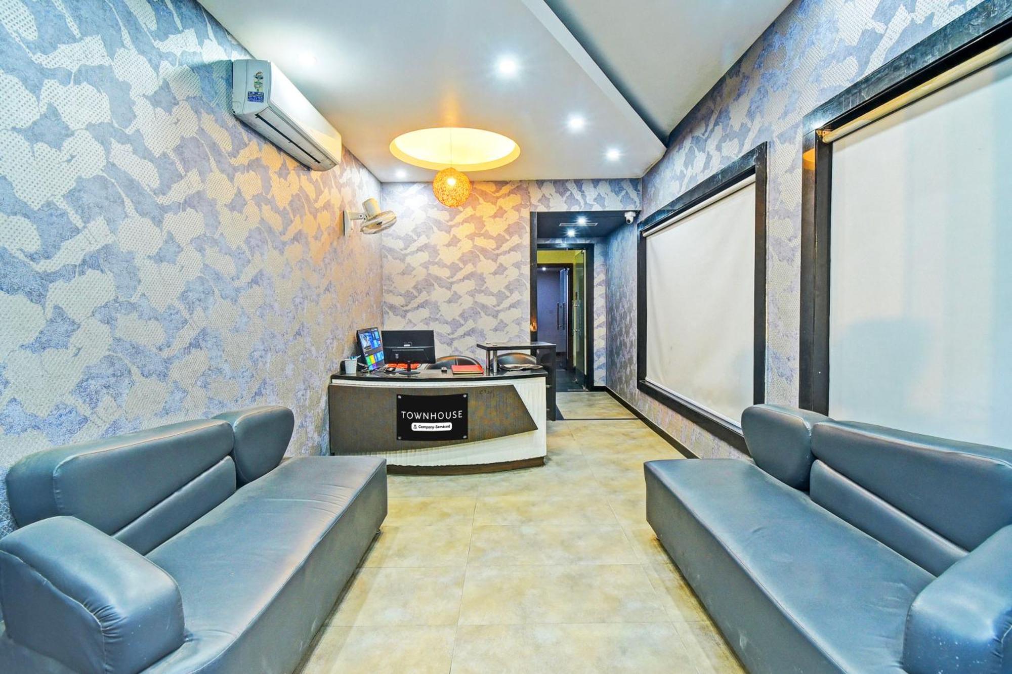Super Townhouse Amrapali Circle Formerly Hotel Aqua ジャイプール エクステリア 写真